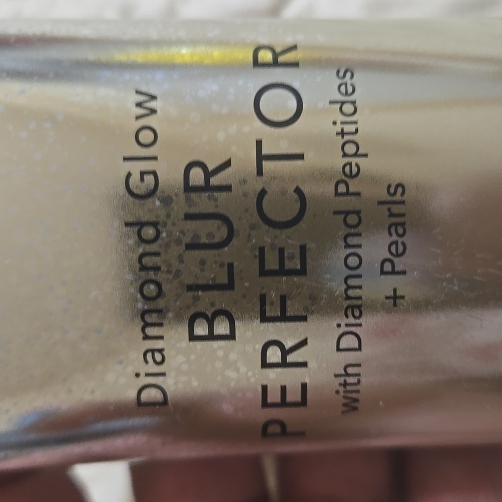 Nakery Beauty Glow Blur Perfector - - Picture 4 of 4